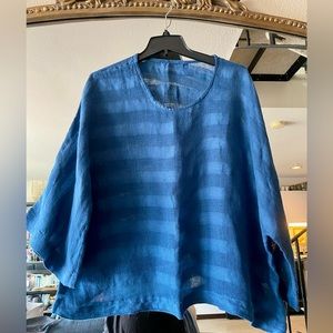 Linen Top Inverted V on Back Hem